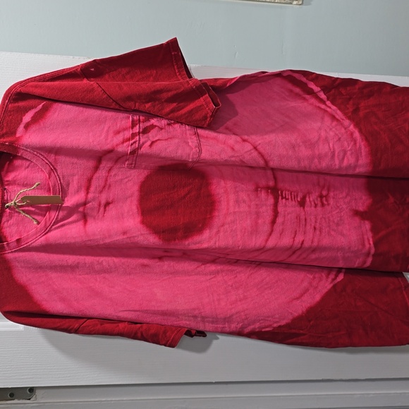 Source Unknown Tops - Red Tie Dye Shirt🎉🎉HP🎉🎉